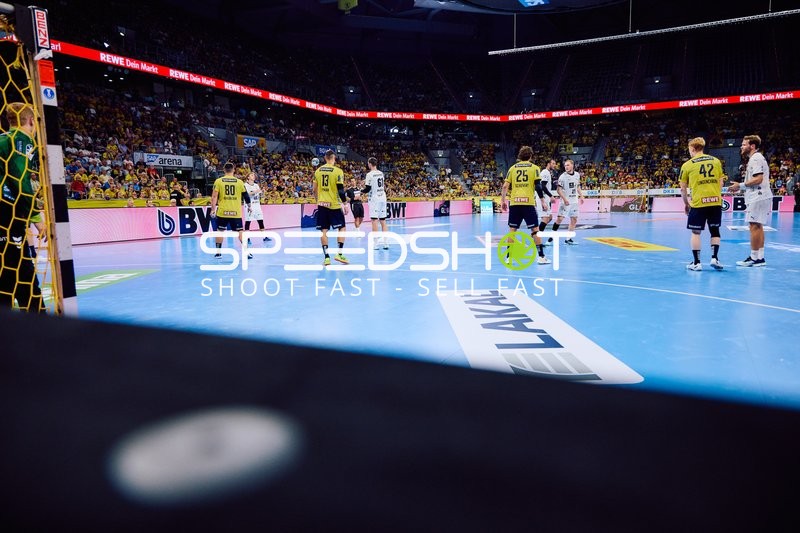 Freistoßsituation vor dem Tor