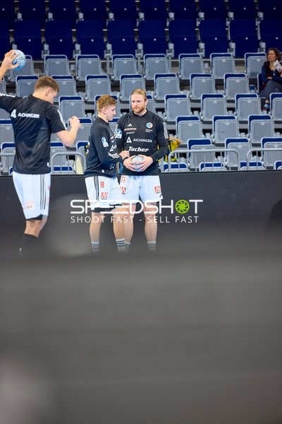 Spieler beim Aufwärmen vor dem Spiel