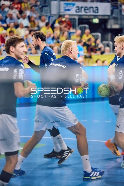 Spieler bereiten sich auf das Match vor