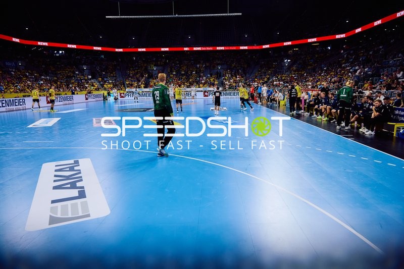 Spieler von THW Kiel auf dem Spielfeld