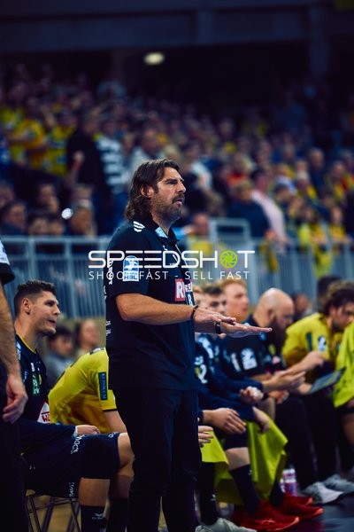 Traineranweisungen von der Seitenlinie