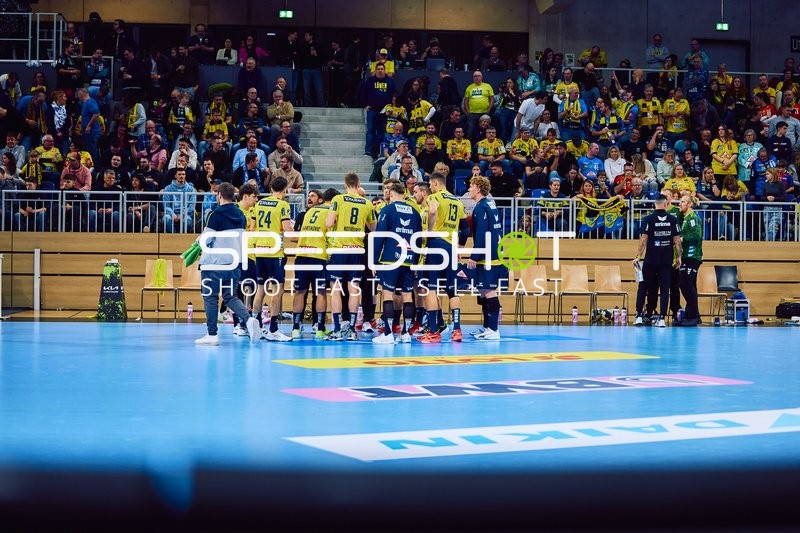 Team-Huddle während einer Auszeit