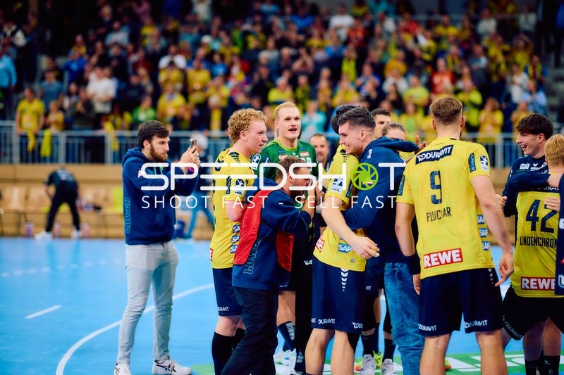 Jubel der Rhein Neckar Löwen nach einem erfolgreichen Spiel.