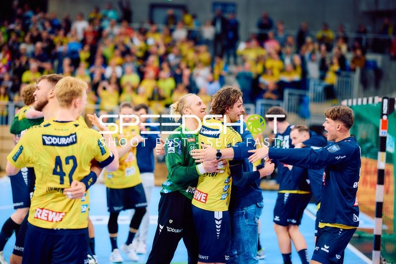 Spieler feiern einen Sieg