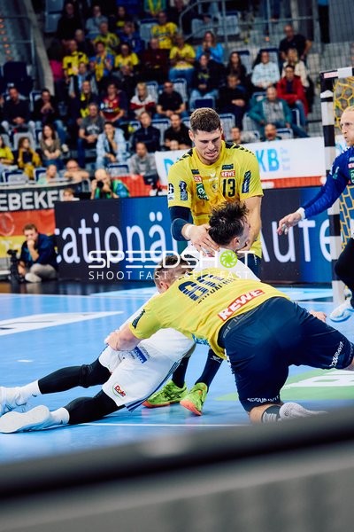 Zweikampf um den Ball