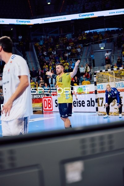 Jannik Kohlbacher von den Rhein Neckar Löwen in Aktion während eines Spiels.