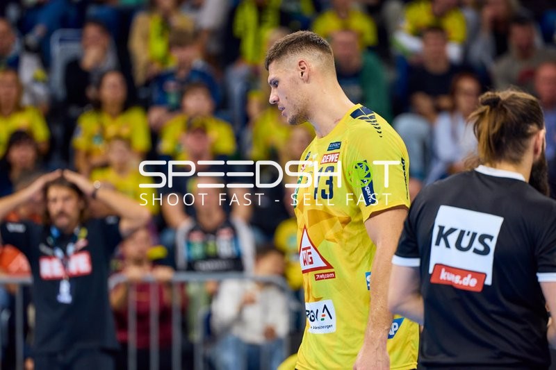 Spielszene auf dem Handballfeld