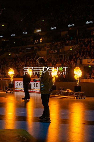 Handball I Herren I Saison 2023-2024 I Liqui Moly Handballbundesliga I 11. Spieltag I Rhein-Neckar Löwen - THW Kiel I 12.11.2023