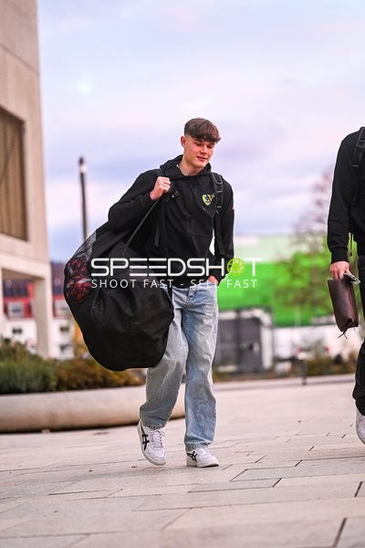 Ankunft von Spielern am Veranstaltungsort