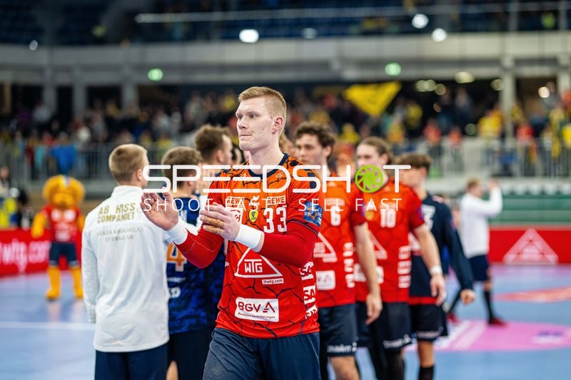 Spieler applaudieren nach dem Spiel