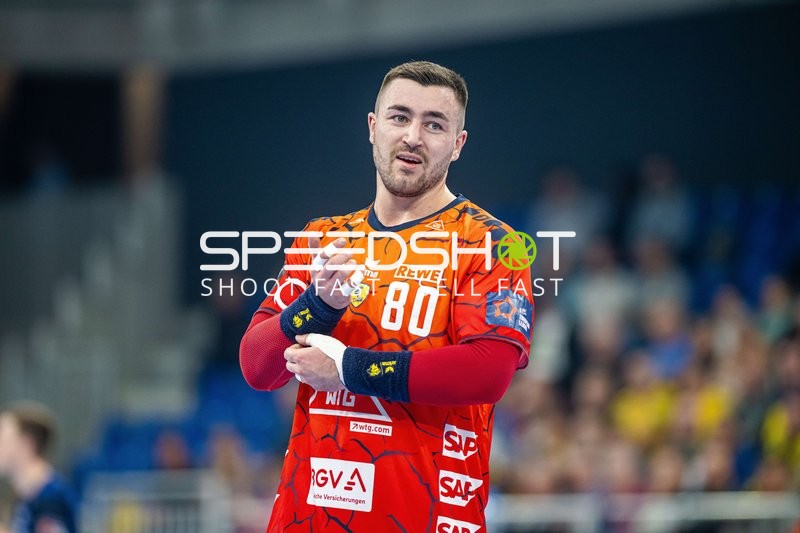 Spieler bereitet sich auf das Spiel vor