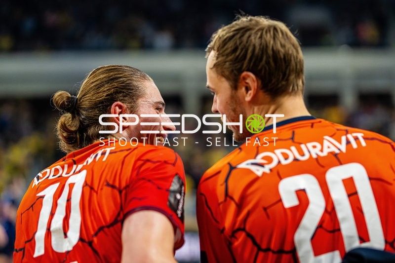 Zwei Spieler im Gespräch