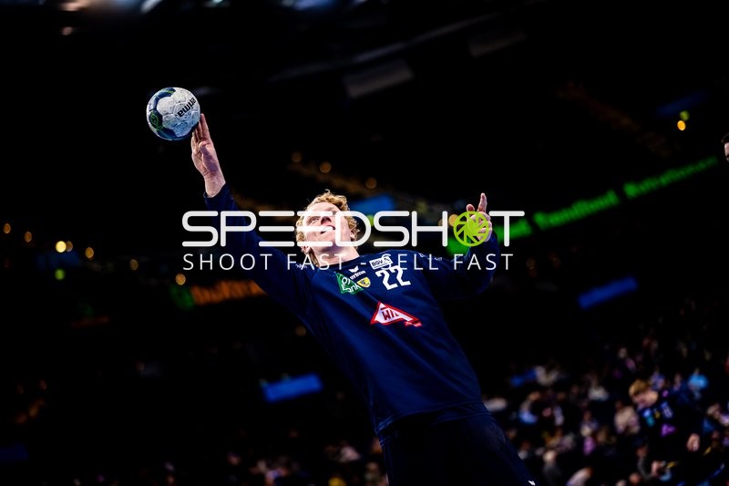 Gustav Davidsson beim Wurfversuch