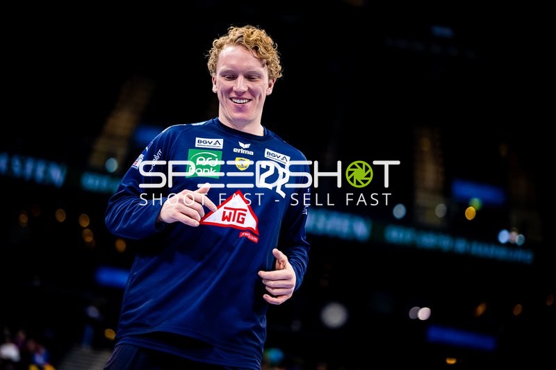 Ein Spieler auf dem Spielfeld