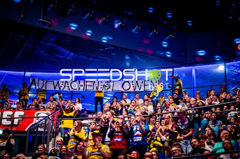 Handball I Herren I Saison 2023-2024 I Liqui Moly Handballbundesliga I 18. Spieltag I TVB Stuttgart - Rhein-Neckar Löwen I 23.12.2023