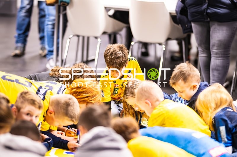 Handball I Herren I Saison 2024-2025 I Daikin Handballbundesliga I 17. Spieltag I Rhein-Neckar Löwen - HSG Wetzlar I 26.12.2024