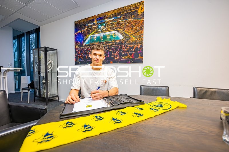 Handball I Herren I Saison 2024-2025 I Daikin Handballbundesliga I Vertragsunterschrift I Gino SteenaertsI 30.12.2024