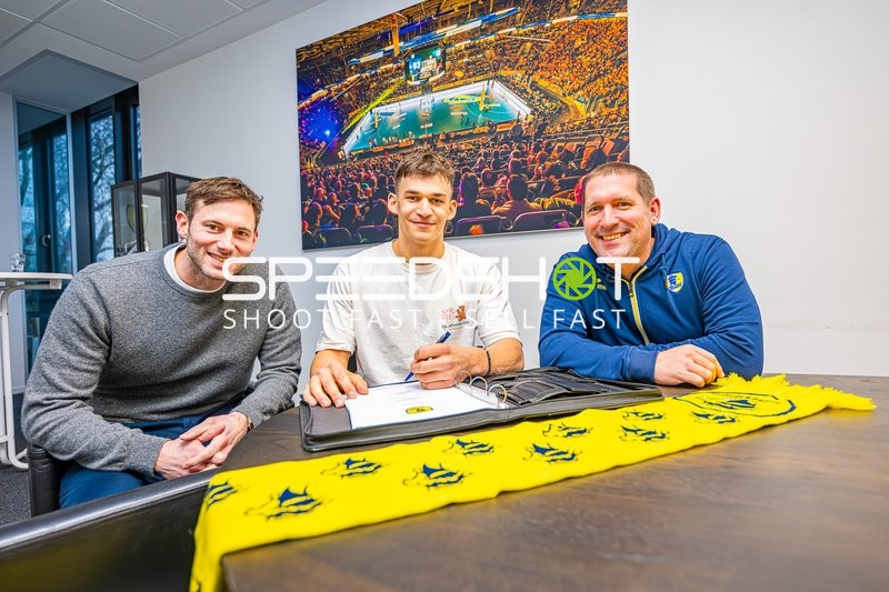 Handball I Herren I Saison 2024-2025 I Daikin Handballbundesliga I Vertragsunterschrift I Gino SteenaertsI 30.12.2024