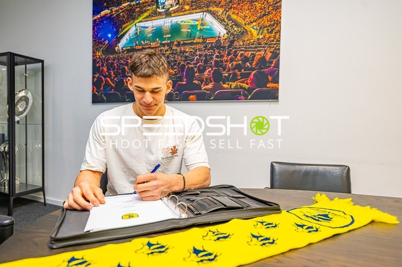 Handball I Herren I Saison 2024-2025 I Daikin Handballbundesliga I Vertragsunterschrift I Gino SteenaertsI 30.12.2024