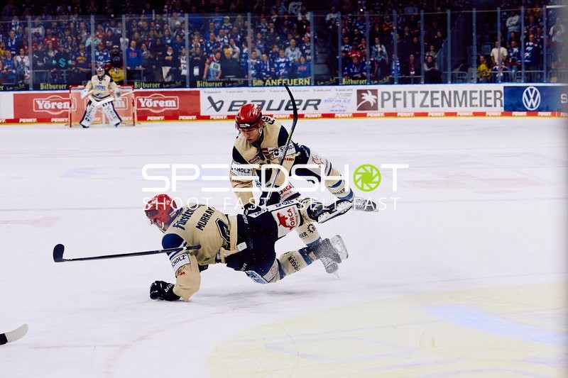 Zweikampf um den Puck