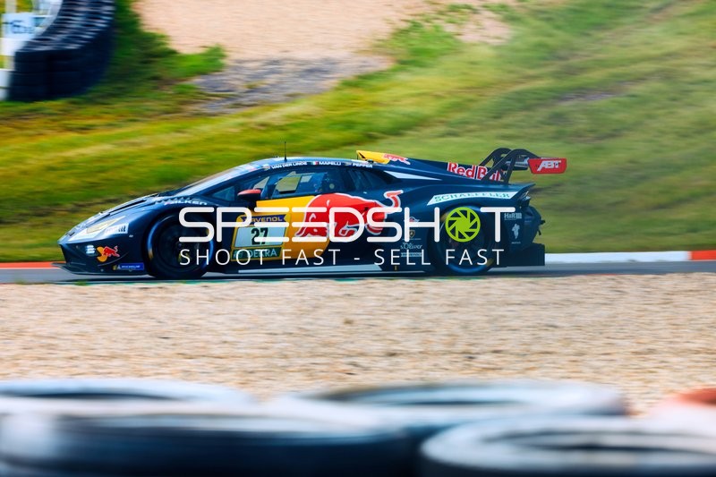 Fahrzeug in Kurvenfahrt