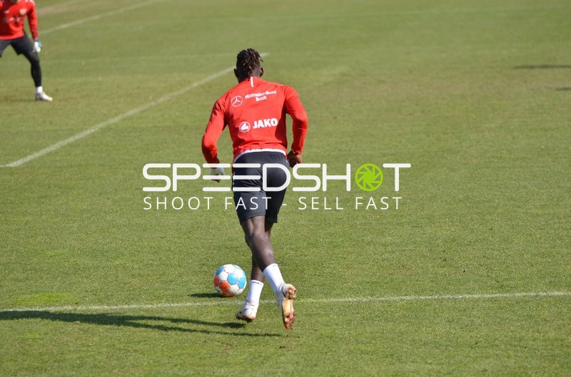 Fußball I Herren I Saison 2021-2022 I 1.Bundesliga I Training I VfB Stuttgart I 13.03.2022