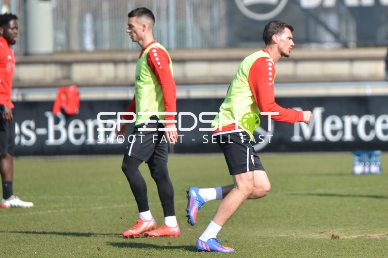 Fußball I Herren I Saison 2021-2022 I 1.Bundesliga I Training I VfB Stuttgart I 13.03.2022