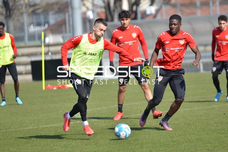 Fußball I Herren I Saison 2021-2022 I 1.Bundesliga I Training I VfB Stuttgart I 13.03.2022