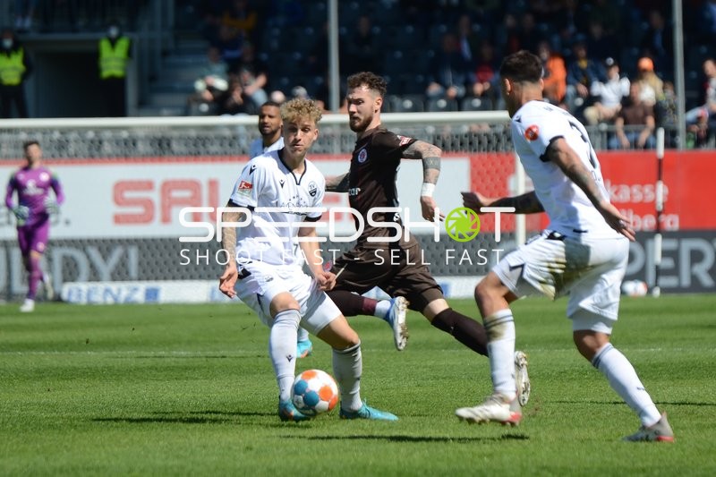 Fußball I Herren I Saison 2021-2022 I 2. Bundesliga I 30.Spieltag I SV Sandhausen - FC St. Pauli I 16.04.2022