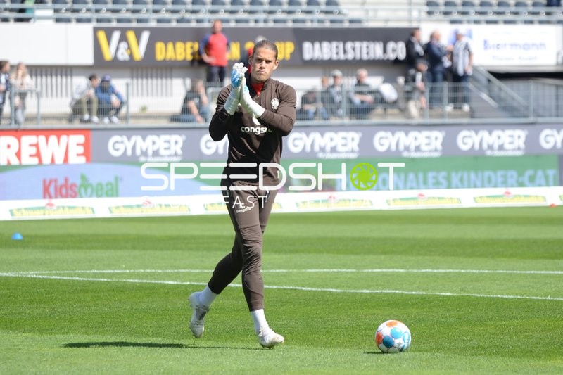 Fußball I Herren I Saison 2021-2022 I 2. Bundesliga I 30.Spieltag I SV Sandhausen - FC St. Pauli I 16.04.2022