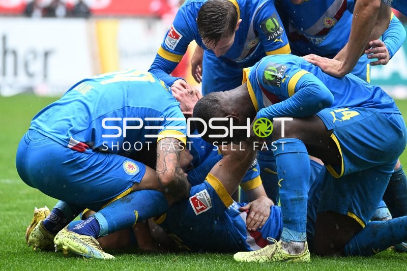 Fußball I Herren I Saison 2022-2023 I 2. Bundesliga I 10. Spieltag I 1. FC Kaiserslautern - Eintracht Braunschweig I 02.10.2022