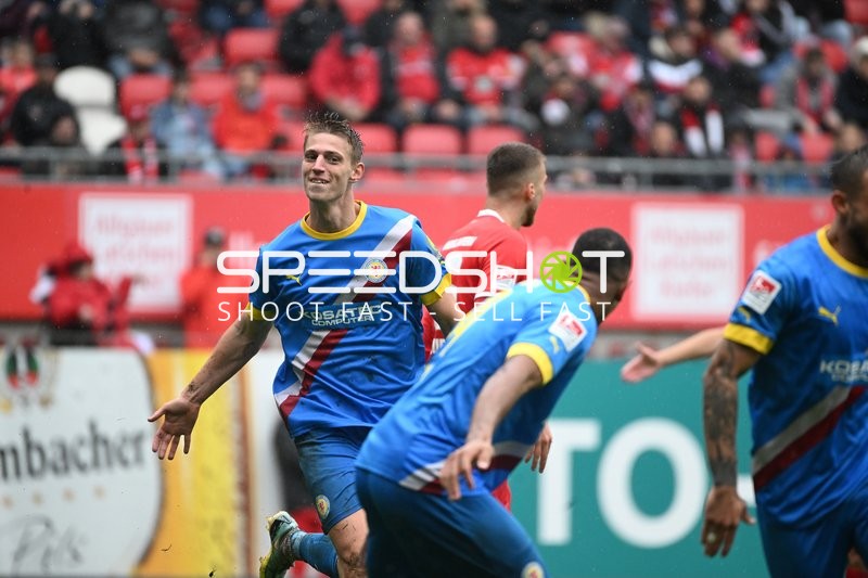 Fußball I Herren I Saison 2022-2023 I 2. Bundesliga I 10. Spieltag I 1. FC Kaiserslautern - Eintracht Braunschweig I 02.10.2022