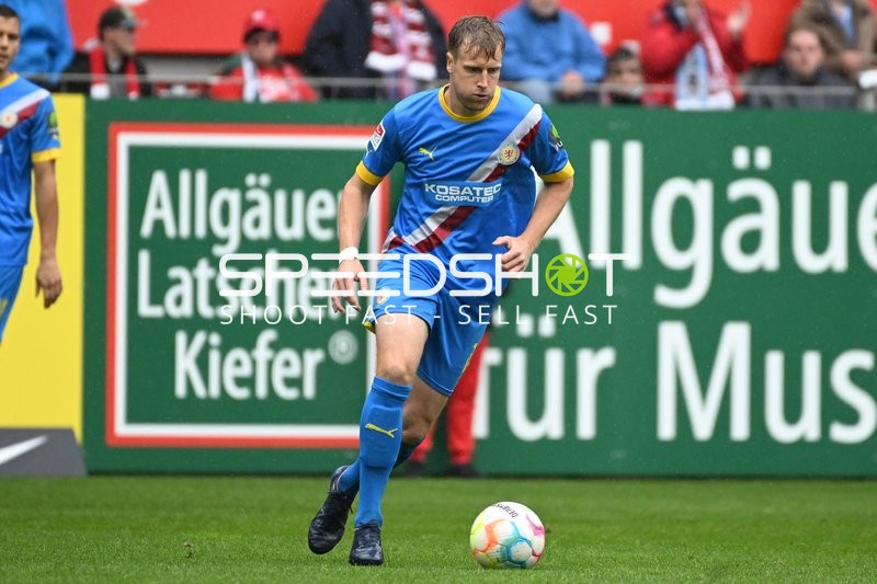 Fußball I Herren I Saison 2022-2023 I 2. Bundesliga I 10. Spieltag I 1. FC Kaiserslautern - Eintracht Braunschweig I 02.10.2022