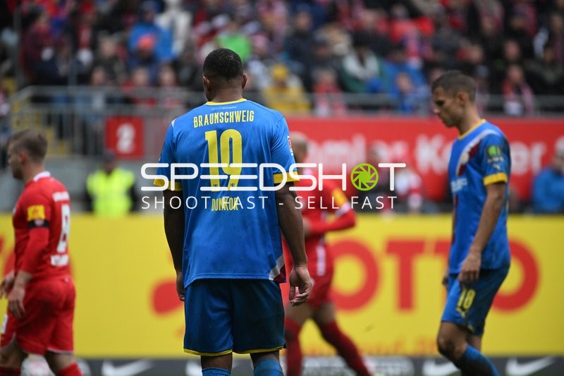 Fußball I Herren I Saison 2022-2023 I 2. Bundesliga I 10. Spieltag I 1. FC Kaiserslautern - Eintracht Braunschweig I 02.10.2022