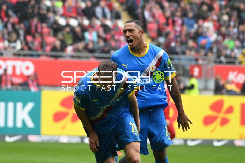 Fußball I Herren I Saison 2022-2023 I 2. Bundesliga I 10. Spieltag I 1. FC Kaiserslautern - Eintracht Braunschweig I 02.10.2022