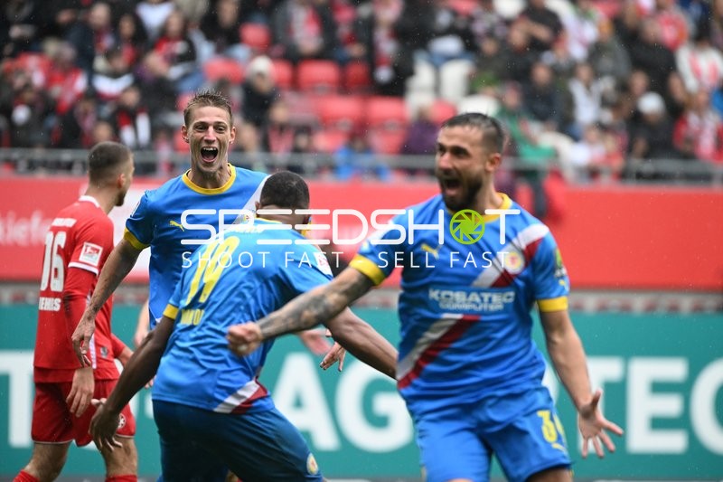 Fußball I Herren I Saison 2022-2023 I 2. Bundesliga I 10. Spieltag I 1. FC Kaiserslautern - Eintracht Braunschweig I 02.10.2022