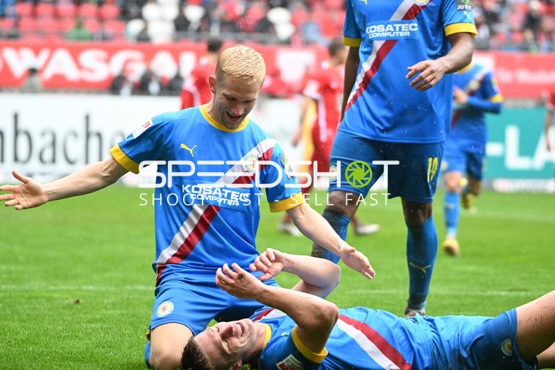 Fußball I Herren I Saison 2022-2023 I 2. Bundesliga I 10. Spieltag I 1. FC Kaiserslautern - Eintracht Braunschweig I 02.10.2022