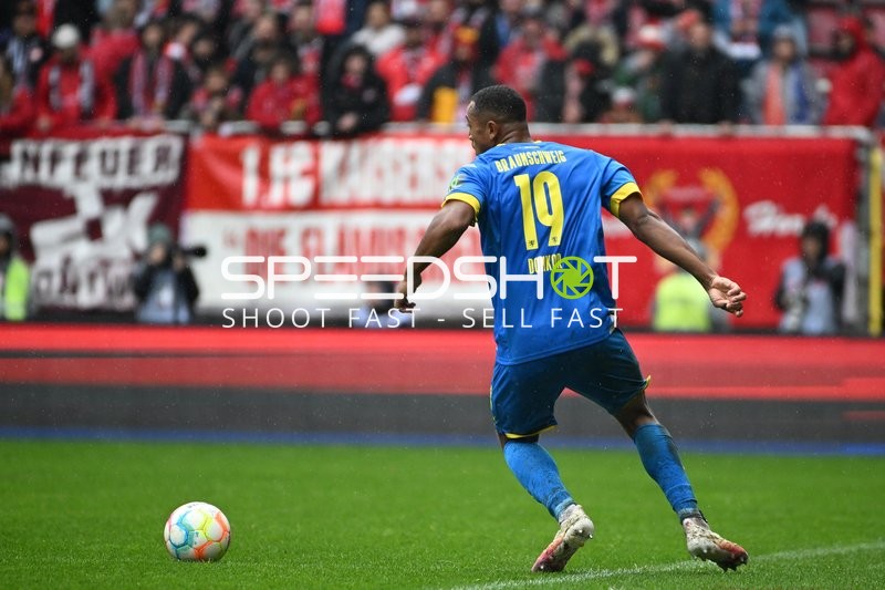 Fußball I Herren I Saison 2022-2023 I 2. Bundesliga I 10. Spieltag I 1. FC Kaiserslautern - Eintracht Braunschweig I 02.10.2022