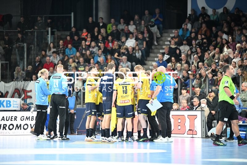 Handball I Herren I Saison 2022-2023 I Liqui Moly Handballbundesliga I 13. Spieltag I HC Erlangen - Rhein-Neckar Löwen I 19.11.2022