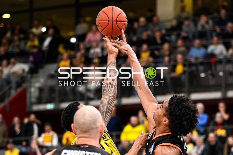 Basketball I Herren I Saison 2022-2023 I easyCredit BBL I 11. Spieltag I MHP Riesen Ludwigsburg - ratiopharm Ulm I 27.12.2022