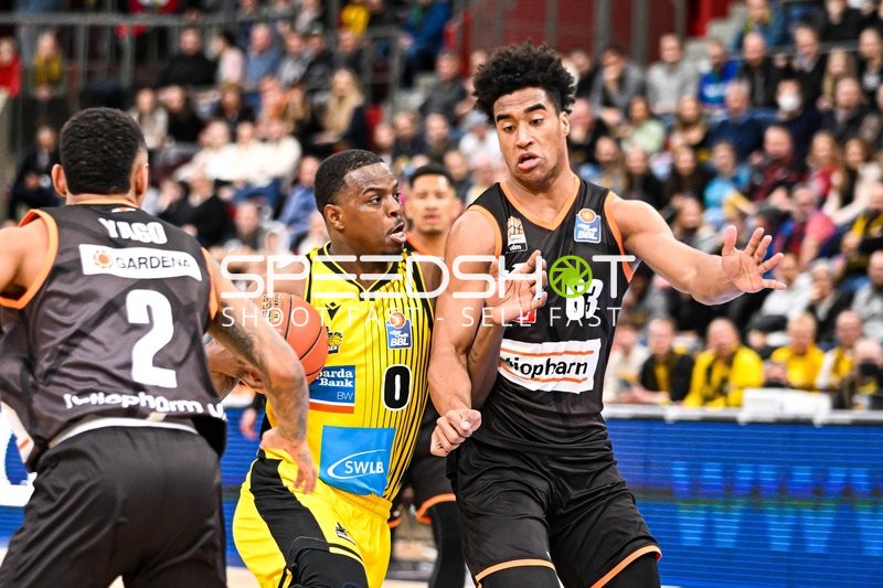 Basketball I Herren I Saison 2022-2023 I easyCredit BBL I 11. Spieltag I MHP Riesen Ludwigsburg - ratiopharm Ulm I 27.12.2022