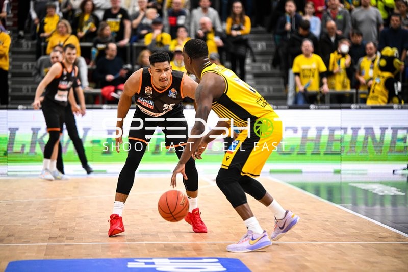 Basketball I Herren I Saison 2022-2023 I easyCredit BBL I 11. Spieltag I MHP Riesen Ludwigsburg - ratiopharm Ulm I 27.12.2022