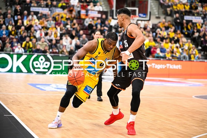 Basketball I Herren I Saison 2022-2023 I easyCredit BBL I 11. Spieltag I MHP Riesen Ludwigsburg - ratiopharm Ulm I 27.12.2022