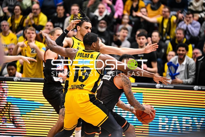 Basketball I Herren I Saison 2022-2023 I easyCredit BBL I 11. Spieltag I MHP Riesen Ludwigsburg - ratiopharm Ulm I 27.12.2022