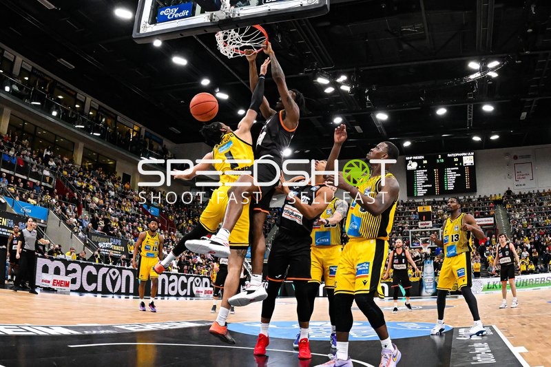 Basketball I Herren I Saison 2022-2023 I easyCredit BBL I 11. Spieltag I MHP Riesen Ludwigsburg - ratiopharm Ulm I 27.12.2022