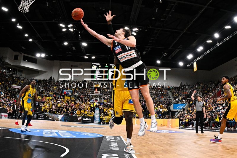 Basketball I Herren I Saison 2022-2023 I easyCredit BBL I 11. Spieltag I MHP Riesen Ludwigsburg - ratiopharm Ulm I 27.12.2022