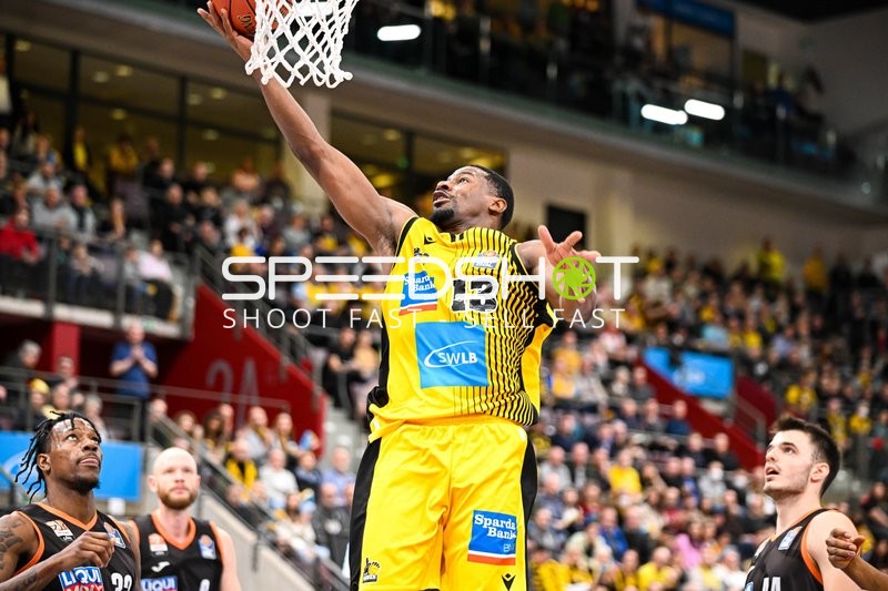 Basketball I Herren I Saison 2022-2023 I easyCredit BBL I 11. Spieltag I MHP Riesen Ludwigsburg - ratiopharm Ulm I 27.12.2022