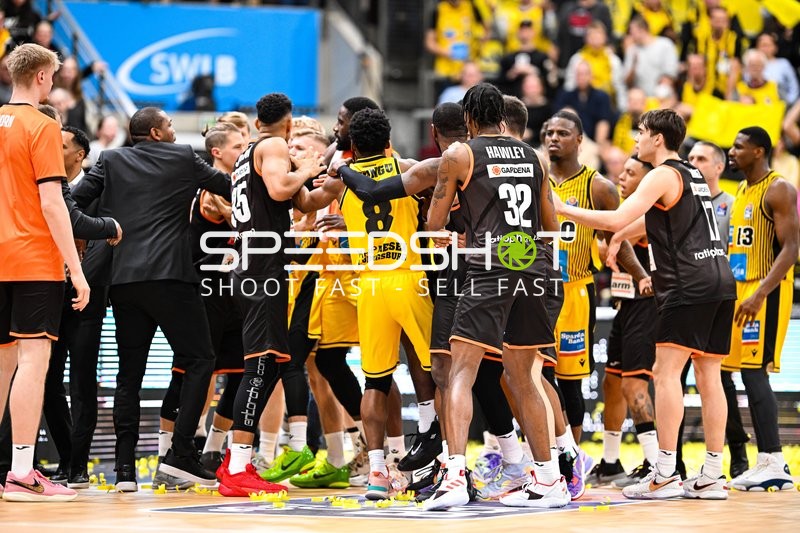 Basketball I Herren I Saison 2022-2023 I easyCredit BBL I 11. Spieltag I MHP Riesen Ludwigsburg - ratiopharm Ulm I 27.12.2022