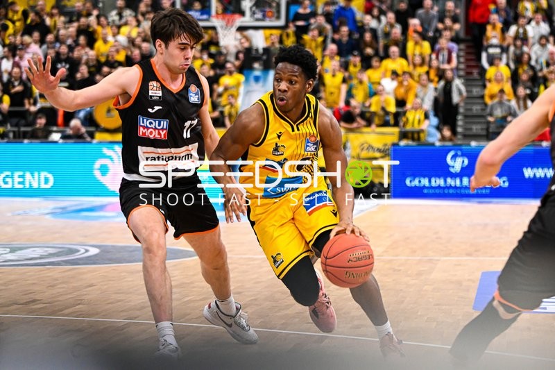 Basketball I Herren I Saison 2022-2023 I easyCredit BBL I 11. Spieltag I MHP Riesen Ludwigsburg - ratiopharm Ulm I 27.12.2022