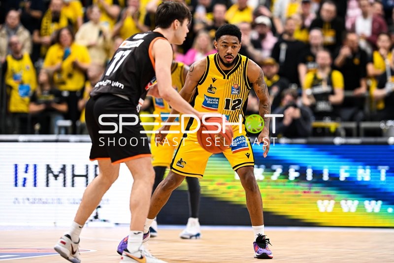 Basketball I Herren I Saison 2022-2023 I easyCredit BBL I 11. Spieltag I MHP Riesen Ludwigsburg - ratiopharm Ulm I 27.12.2022